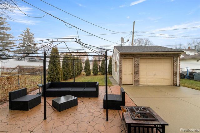 7718 Steadman Street, Dearborn, MI 48126