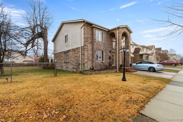 7718 Steadman Street, Dearborn, MI 48126