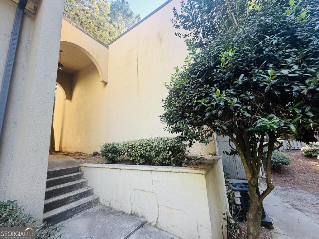 8 Cantey Place NW, Atlanta, GA 30327 — photo 2