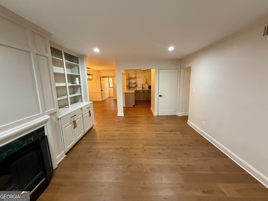 8 Cantey Place NW, Atlanta, GA 30327 — photo 4