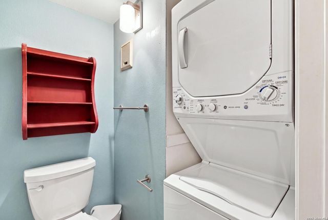 11610 Vance Jackson Rd Apt 202, San Antonio, TX 78230