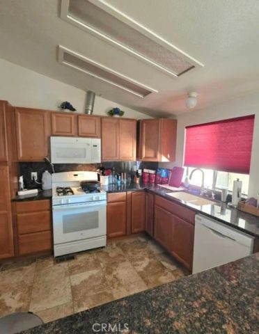 27250 Murrieta 390, Menifee, CA 92586