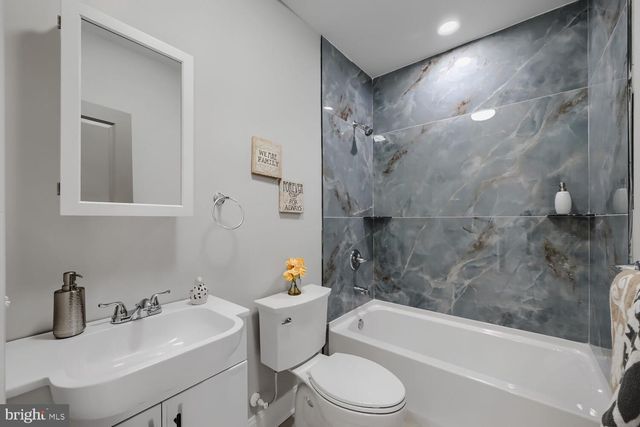 3948 WILSBY AVE, Baltimore, MD 21218