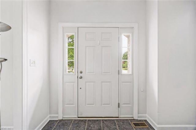 117 Benjamins CT, Seaford, VA 23696