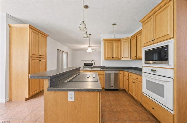 117 Benjamins CT, Seaford, VA 23696