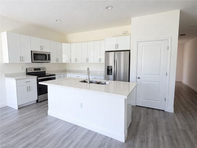 613 Greenbriar BLVD NW, Lehigh Acres, FL 33972