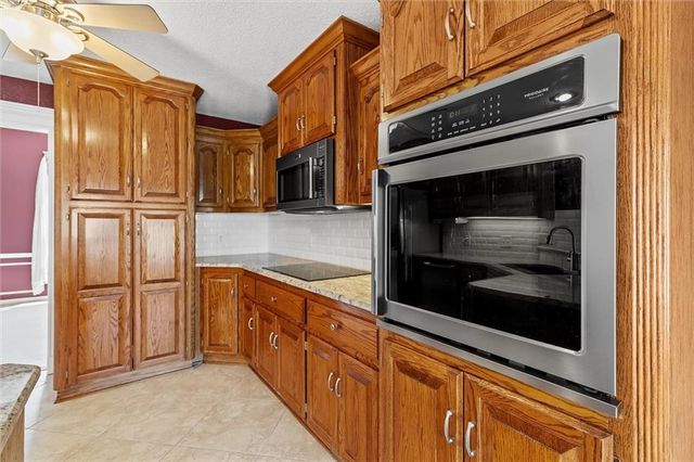2113 Bradford Place, Excelsior Springs, MO 64024