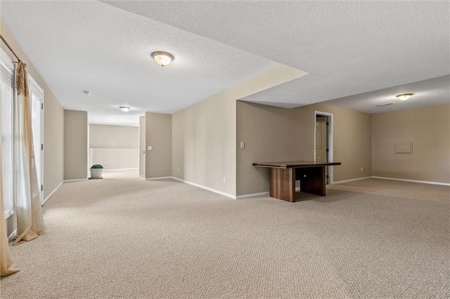 2113 Bradford Place, Excelsior Springs, MO 64024