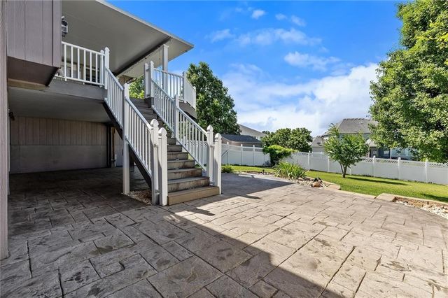 2113 Bradford Place, Excelsior Springs, MO 64024