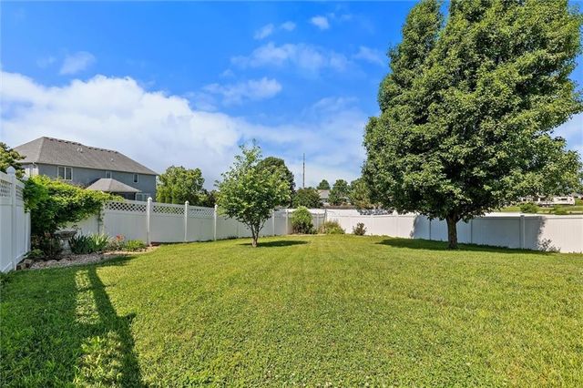 2113 Bradford Place, Excelsior Springs, MO 64024