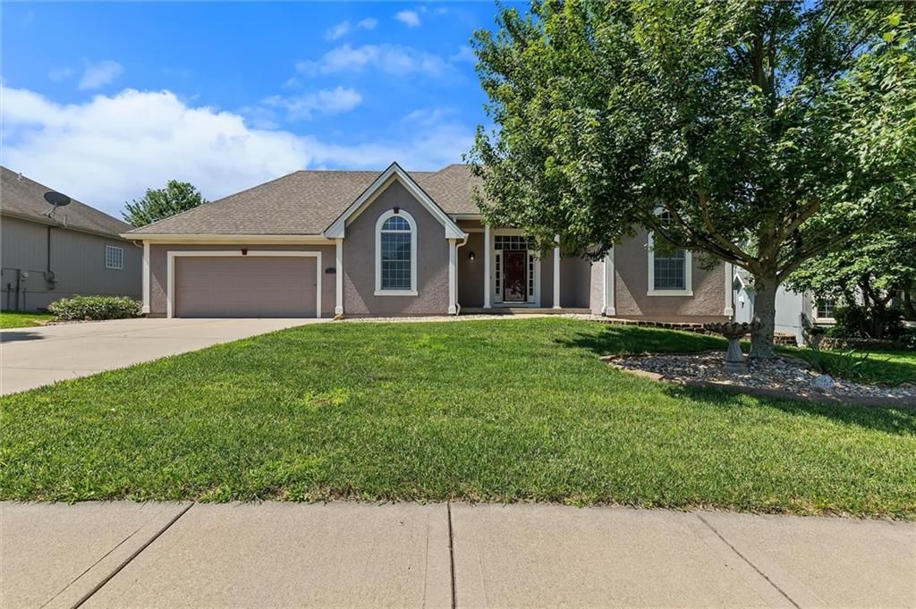2113 Bradford Place, Excelsior Springs, MO 64024