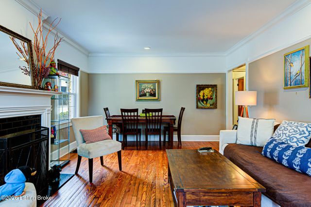2468 Grinstead Dr, Louisville, KY 40204