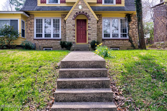 2468 Grinstead Dr, Louisville, KY 40204