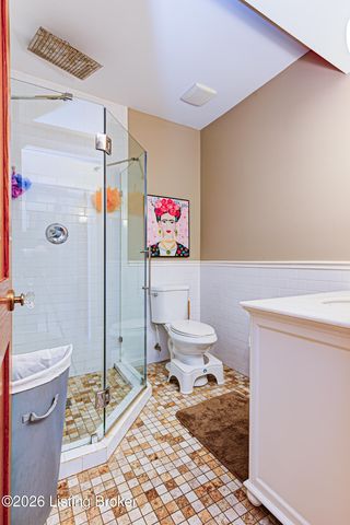2468 Grinstead Dr, Louisville, KY 40204