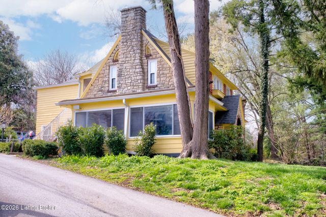 2468 Grinstead Dr, Louisville, KY 40204