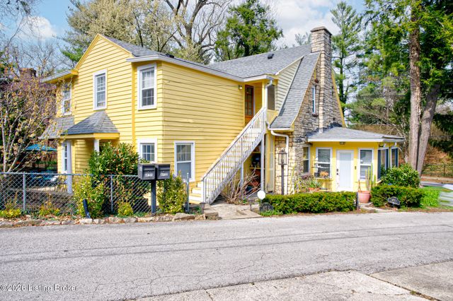 2468 Grinstead Dr, Louisville, KY 40204