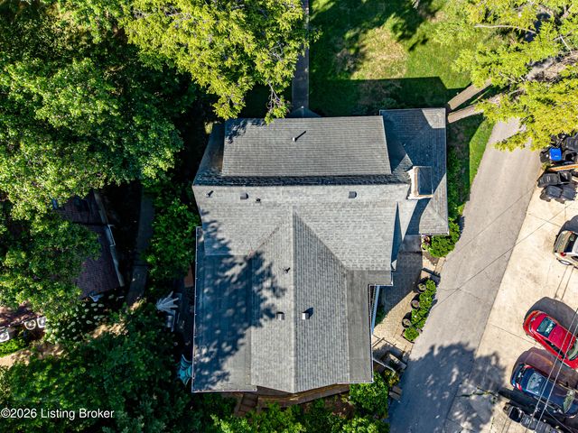 2468 Grinstead Dr, Louisville, KY 40204