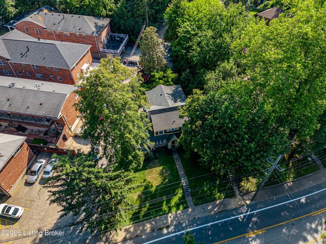 2468 Grinstead Dr, Louisville, KY 40204