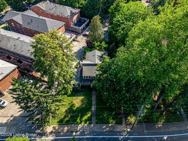 2468 Grinstead Dr, Louisville, KY 40204