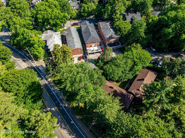 2468 Grinstead Dr, Louisville, KY 40204