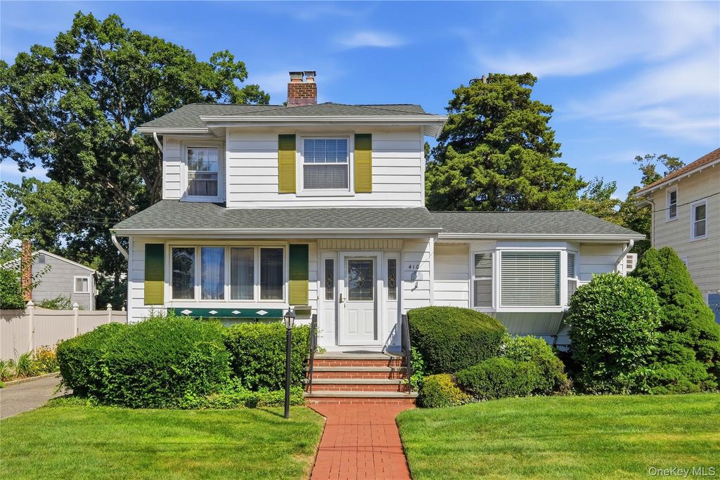 410 Clinton Street, Bellmore, NY 11710 — exterior