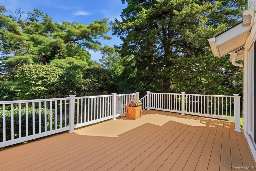 410 Clinton Street, Bellmore, NY 11710 — photo 5