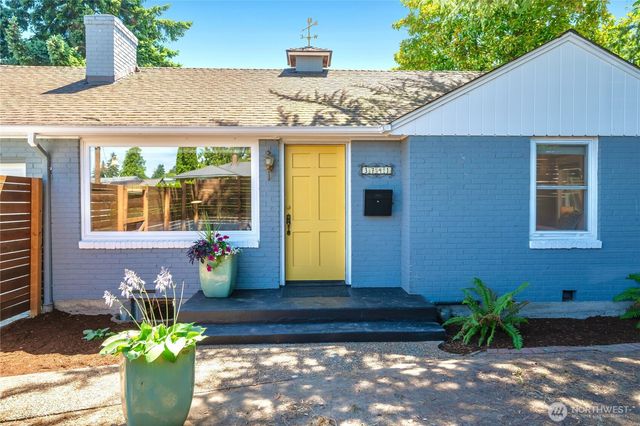 3741 SW 106th Street, Seattle, WA 98146