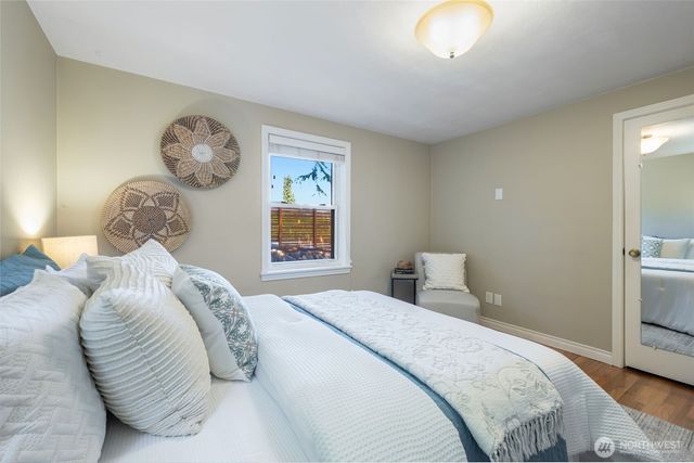 3741 SW 106th Street, Seattle, WA 98146