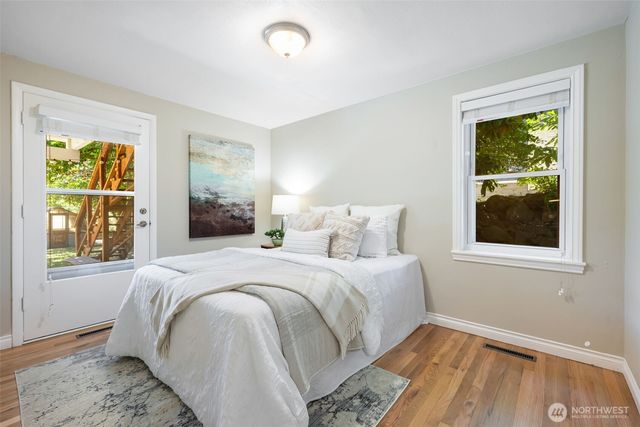 3741 SW 106th Street, Seattle, WA 98146