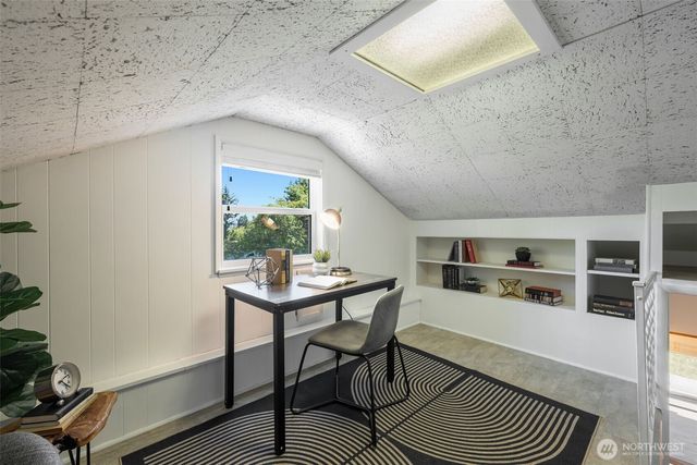 3741 SW 106th Street, Seattle, WA 98146