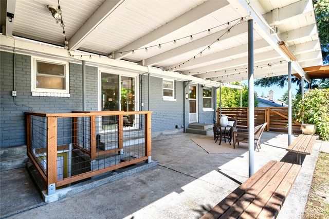 3741 SW 106th Street, Seattle, WA 98146