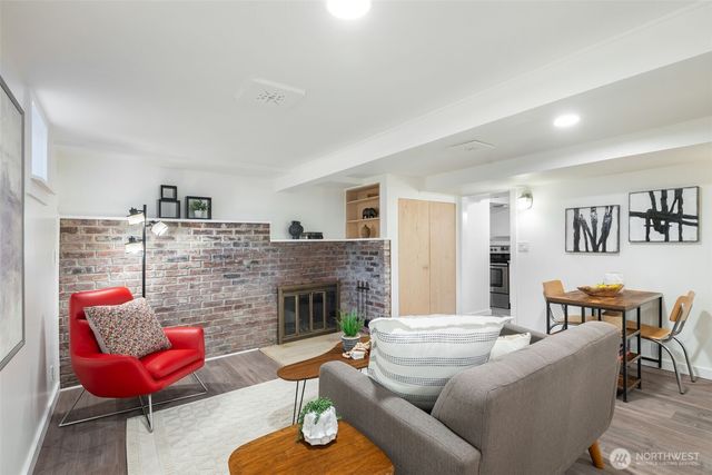 3741 SW 106th Street, Seattle, WA 98146