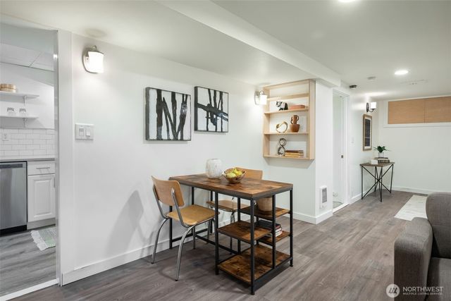 3741 SW 106th Street, Seattle, WA 98146