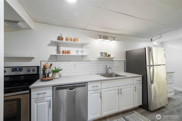 3741 SW 106th Street, Seattle, WA 98146