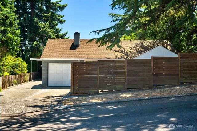 3741 SW 106th Street, Seattle, WA 98146