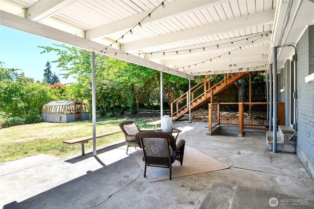 3741 SW 106th Street, Seattle, WA 98146