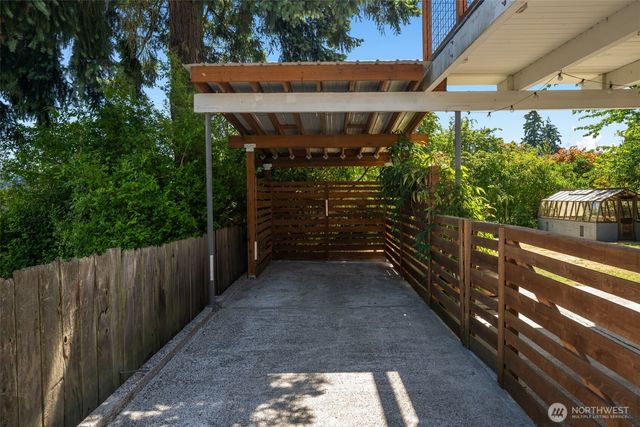 3741 SW 106th Street, Seattle, WA 98146