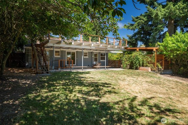 3741 SW 106th Street, Seattle, WA 98146