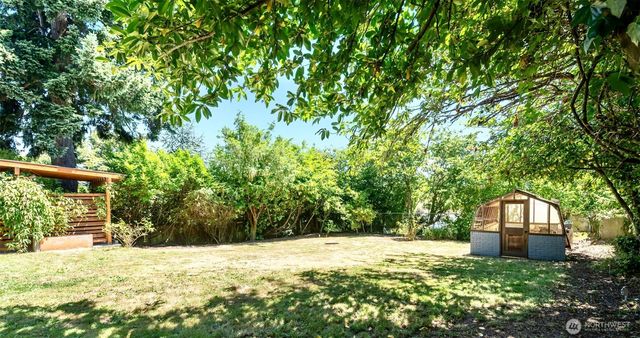 3741 SW 106th Street, Seattle, WA 98146