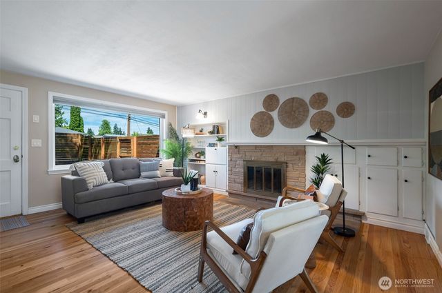3741 SW 106th Street, Seattle, WA 98146