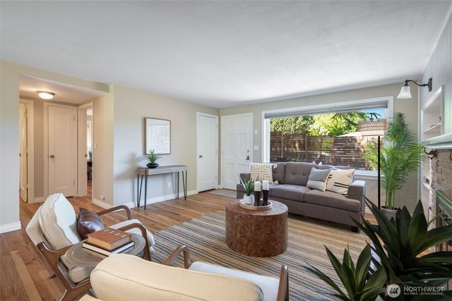 3741 SW 106th Street, Seattle, WA 98146
