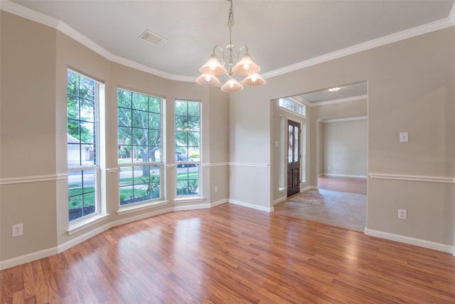 202 Mariner Cove Court, League City, TX 77573