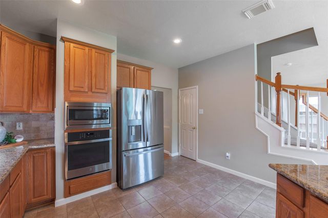 202 Mariner Cove Court, League City, TX 77573