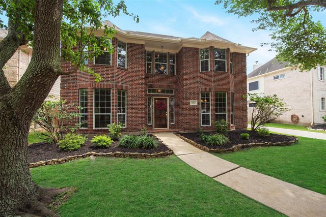 202 Mariner Cove Court, League City, TX 77573