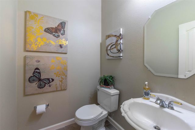 202 Mariner Cove Court, League City, TX 77573