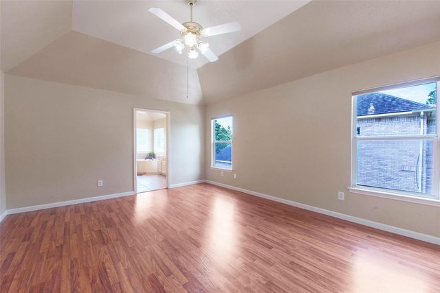 202 Mariner Cove Court, League City, TX 77573