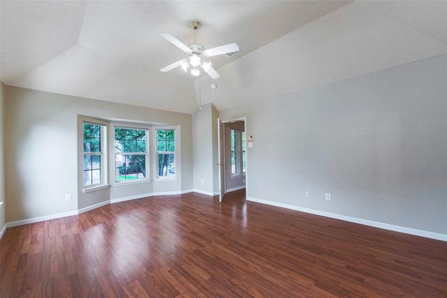 202 Mariner Cove Court, League City, TX 77573