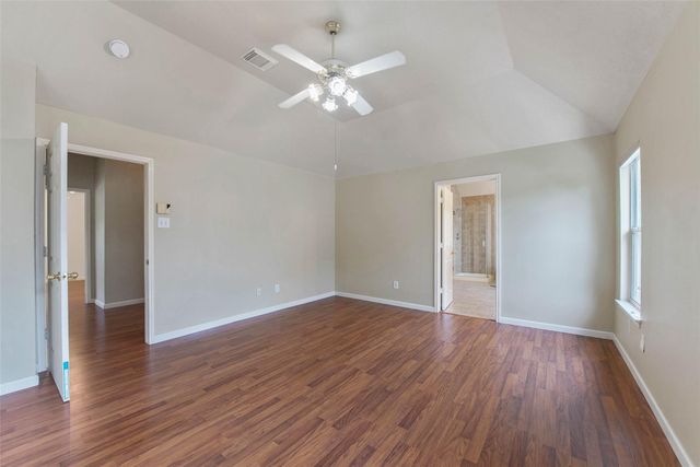 202 Mariner Cove Court, League City, TX 77573