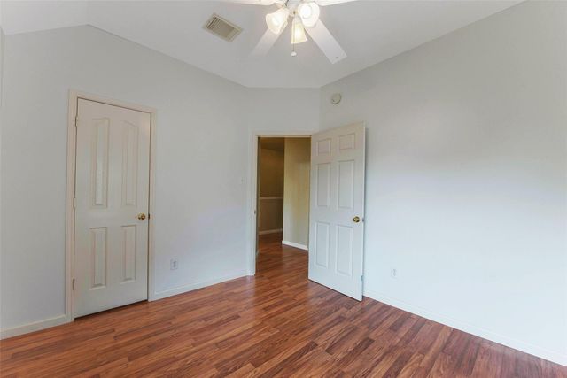 202 Mariner Cove Court, League City, TX 77573