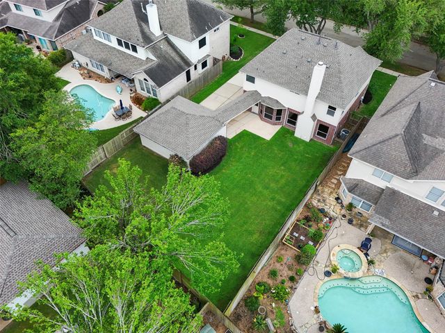 202 Mariner Cove Court, League City, TX 77573